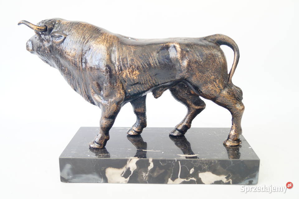 Figura żeliwna rzeźba BYK masywna dekoracja Gizałki sprzedam