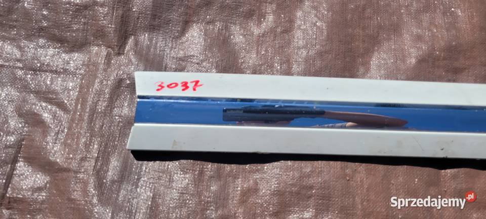 VW ARTEON LISTWA DRZWI PRAWY PRZÓD osobowe Motoryzacja