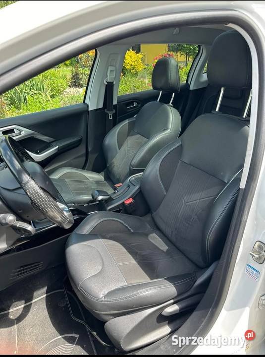 Peugeot 2008 2017 r 16 120 bogate wyposażenie 1560cm3 Limanowa