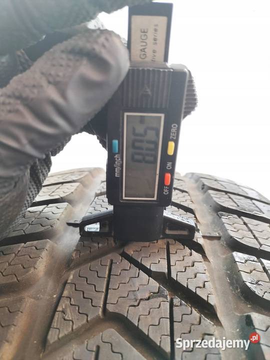 2x OPONA ZIMOWA PIRELLI SOTTOZERO 3 23535R19 235 Motoryzacja sprzedam