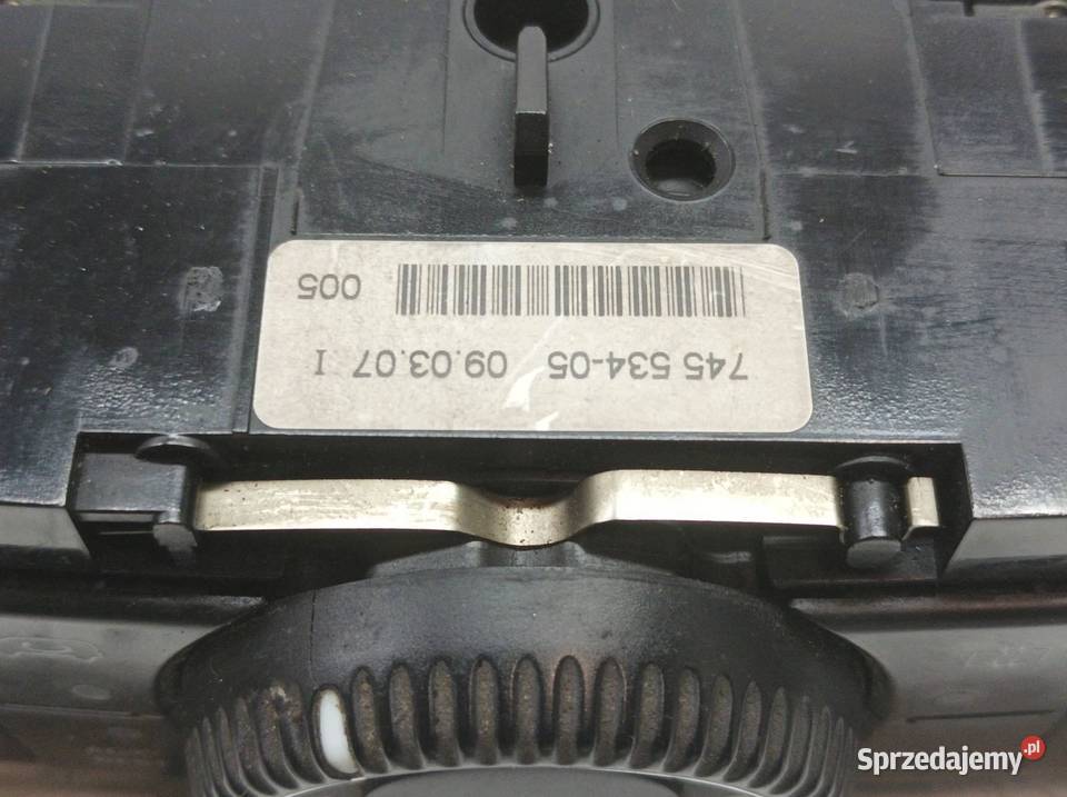 PANEL NAWIEWU A9068300785KZ MercedesBenz