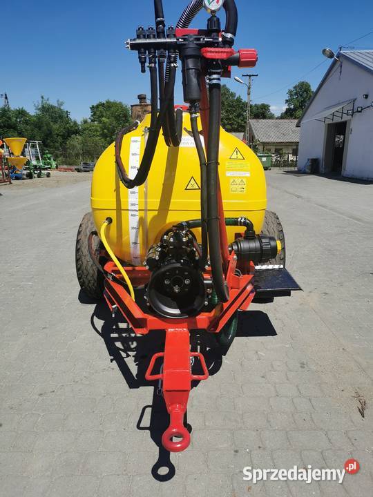 Opryskiwacze przyczepiany sadowniczy 1000L 1500L