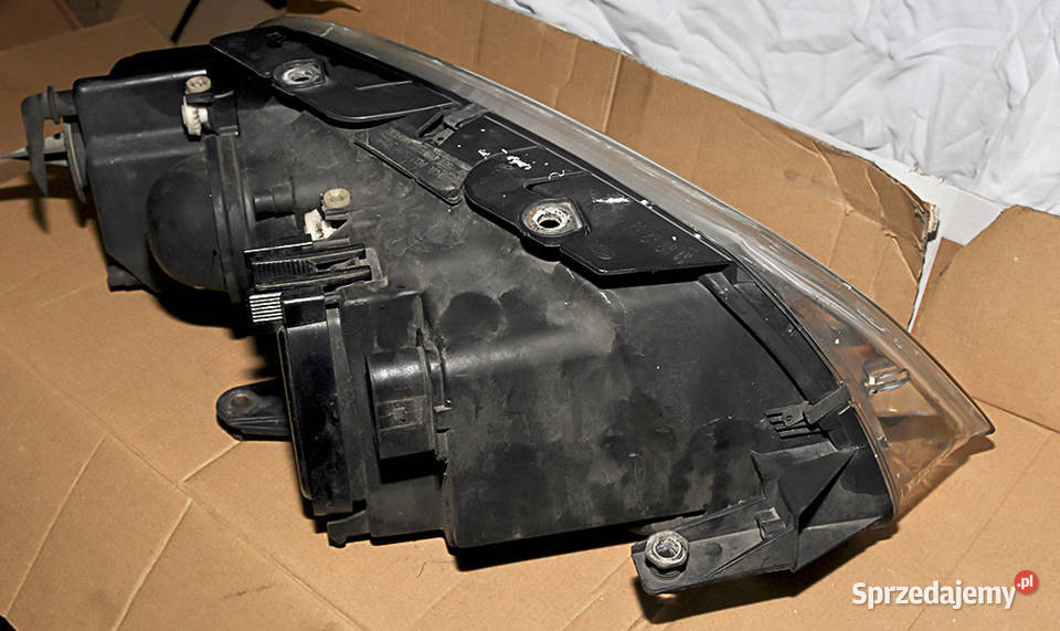 Reflektor lewy VW Passat B5 OE 3B0941015AN sprzedam