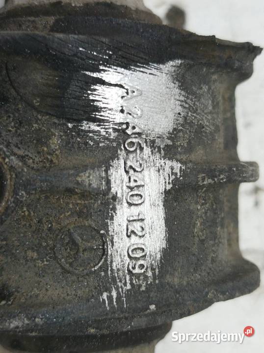 ŁAPA WSPORNIK ZESTAW A2462400809 MercedesBenz świętokrzyskie