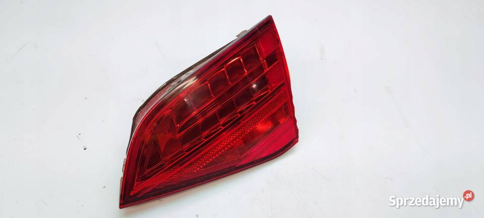 LAMPA PRAWY TYŁ W KLAPĘ AUDI A4 B8 KOMBI LED śląskie
