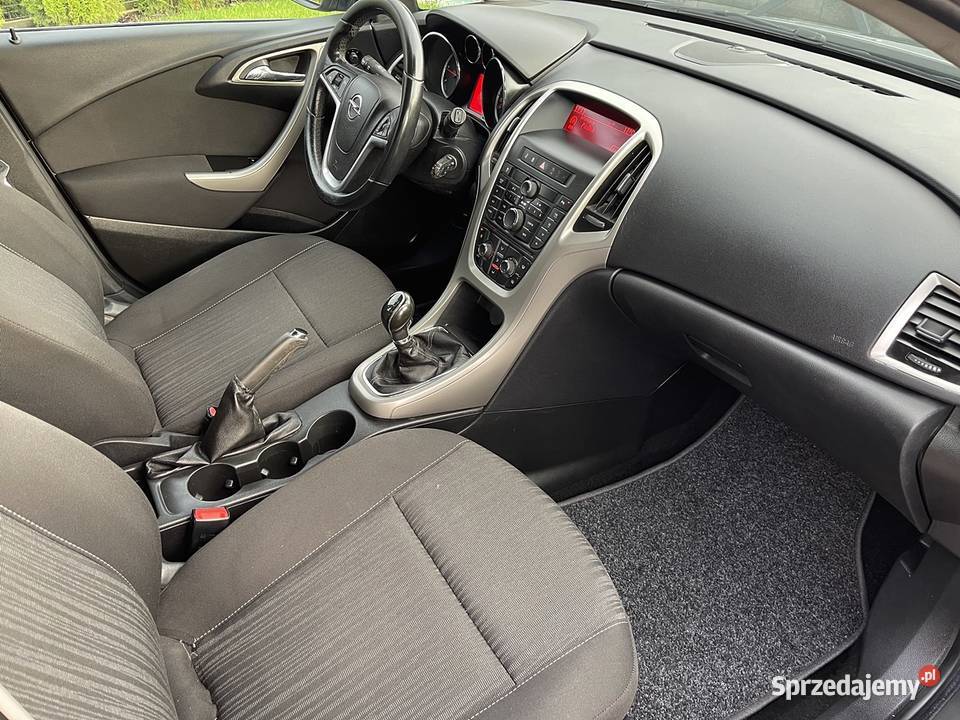 2011 Opel astra j 17 cdti 110 279000 serwis nowy sprzedam