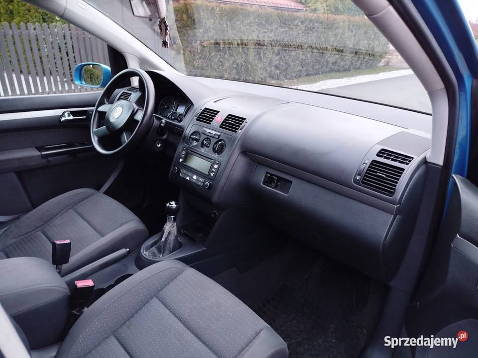 Volkswagen Touran 16 benzyna 2003 zadbany manualna sprzedam