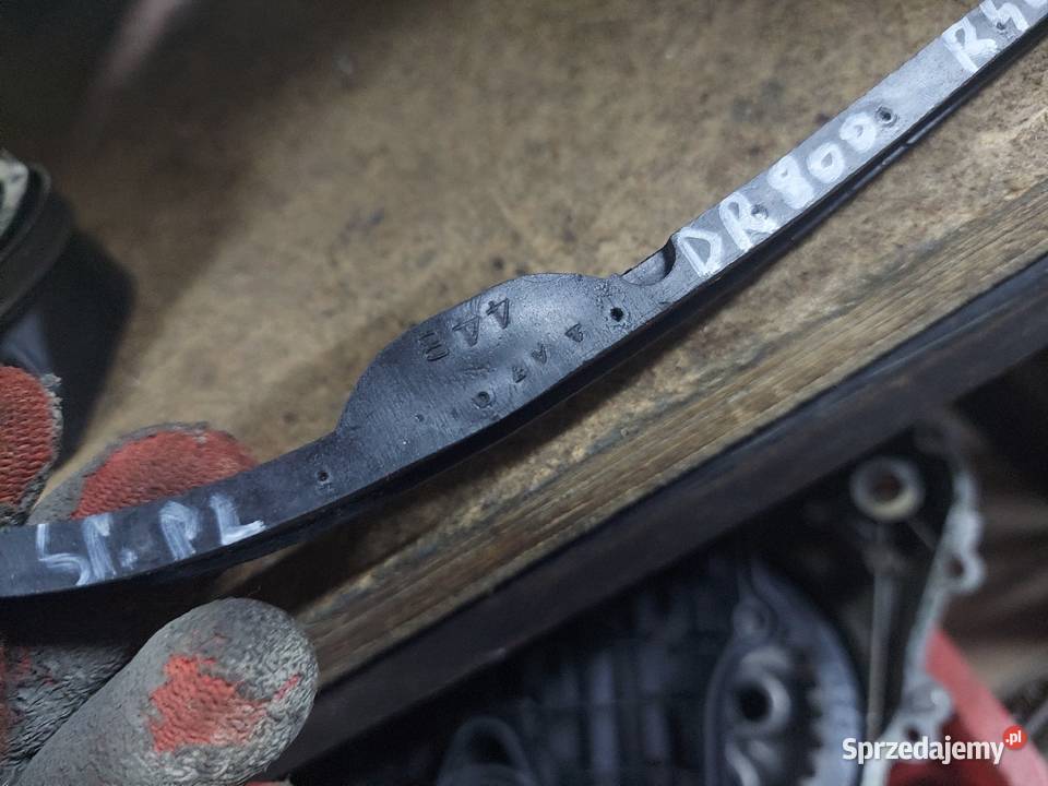 Suzuki DR 800 ślizg prowadnica rozrządu dr800 Jelenia Góra