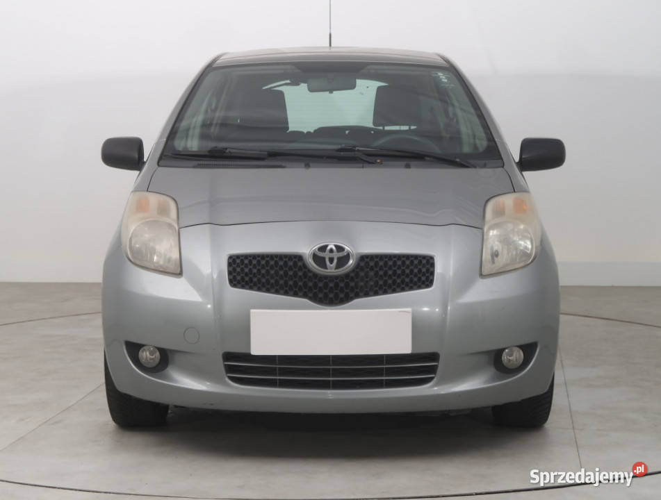 Toyota Yaris 13 VVTi isofix Bielany Wrocławskie