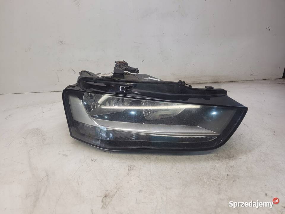 REFLEKTOR PRAWY PRZÓD AUDI A4 B8 LIFT 8K0941004M Przystajń