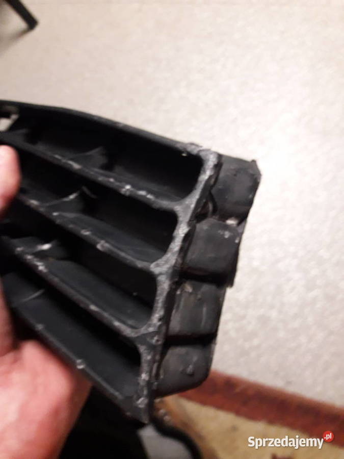 kratka zaślepka halogenu prawa audi a4 b5 lift lubelskie