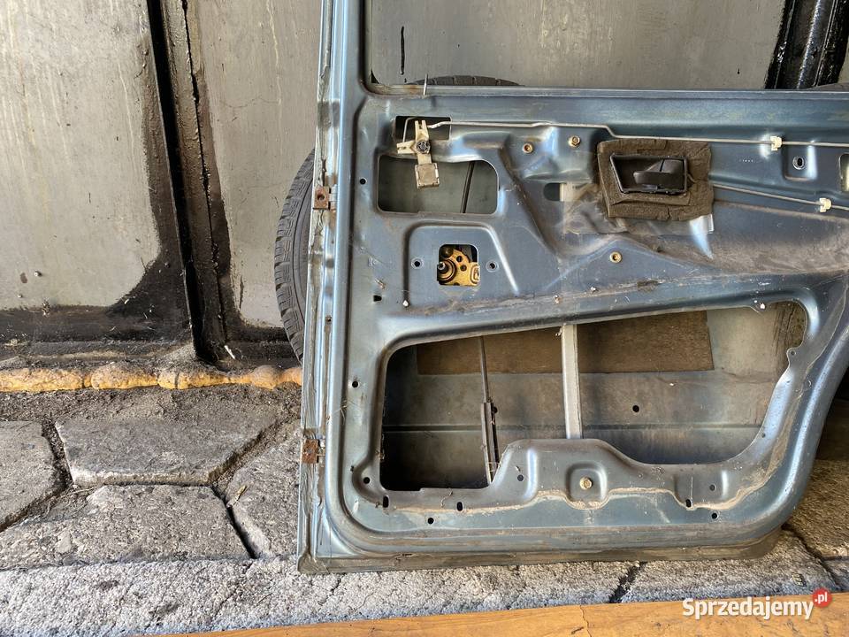 Sprzedam drzwi przód prawe tył prawe do golfa 2 Kielce