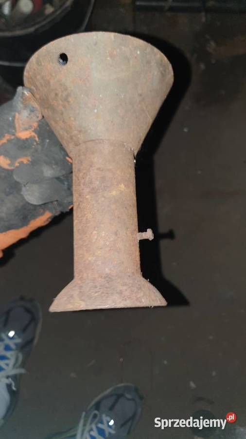 Lejek tuleja przemysłowa część maszyny tokarka Warszawa