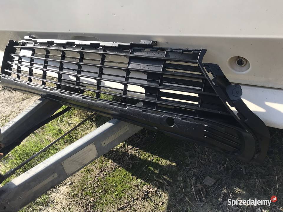 Opel Combo E 18 kratka zderzaka przód z PDC podkarpackie Rzeszów