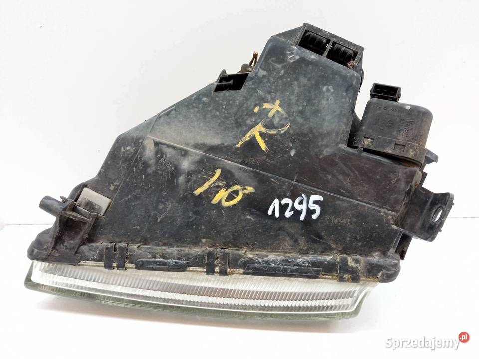 LAMPA PRZÓD PRAWA PRZED LIFT 8D0941004A Audi A4
