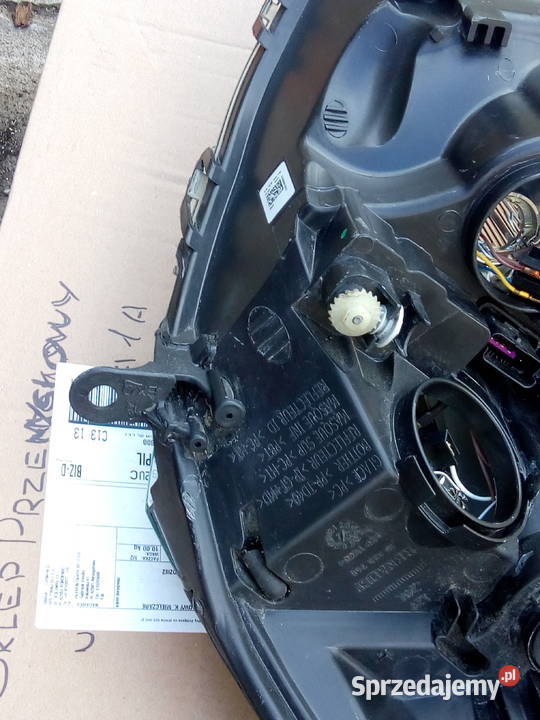 Reflektor lampa prawa przednia Renault Clio IV Oświetlenie