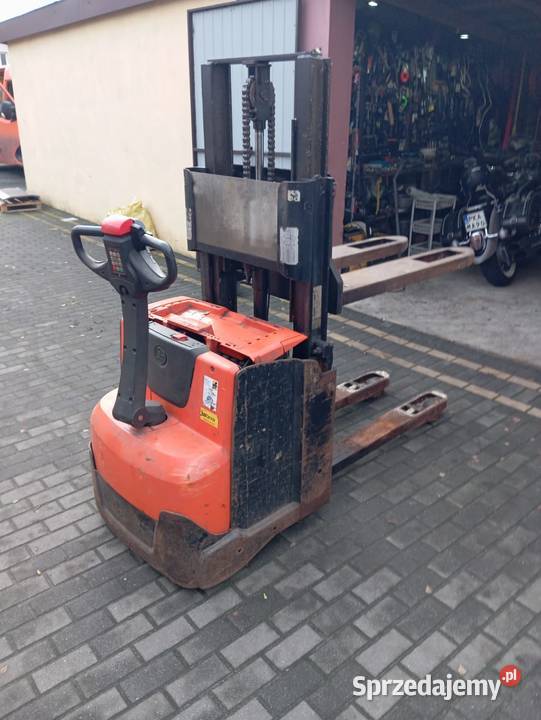 paleciak elektryczny Toyota bt z masztem Stawiszyn