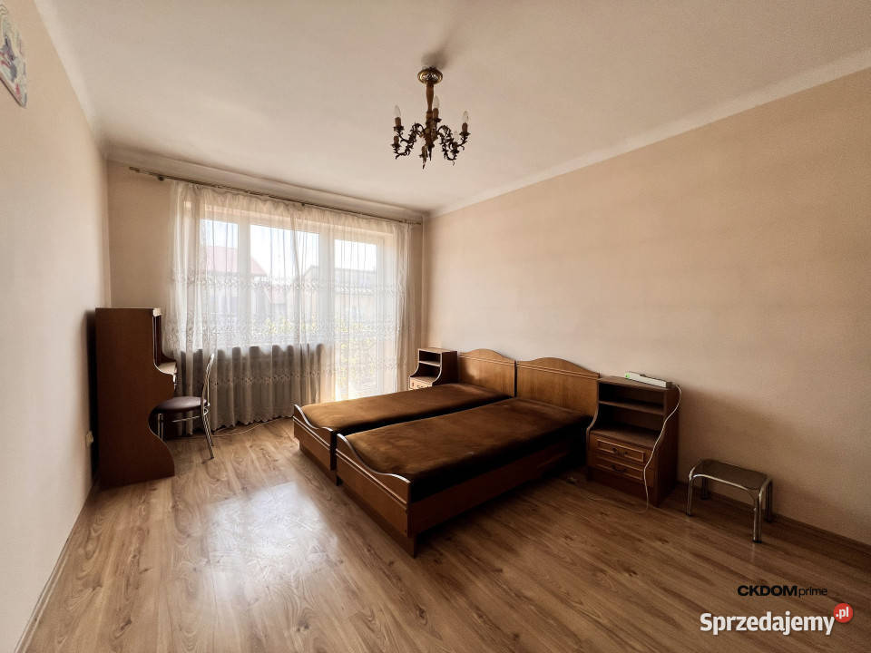 Kameralny bliźniak 260 m Idalin Radom 3 garaże Liczba pokoi 5 sprzedam