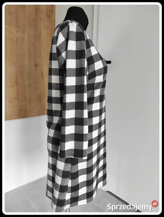 Sukienka w kratkę czarno białą 42 XL elastyczna Płock