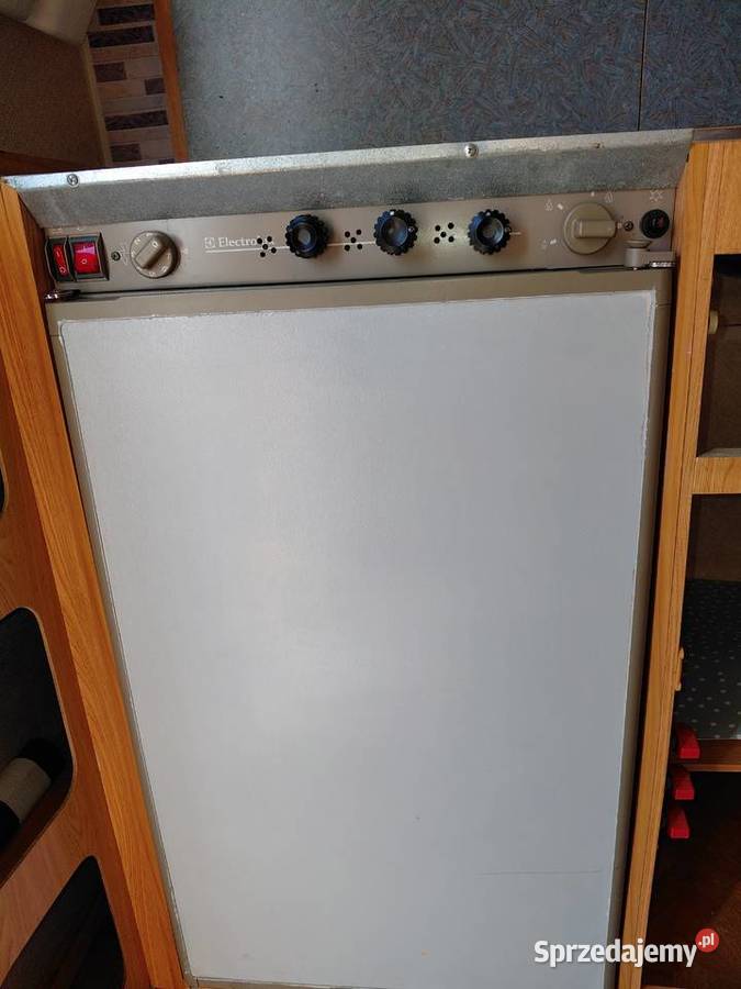 Lodówka i inne akcesoria Reda