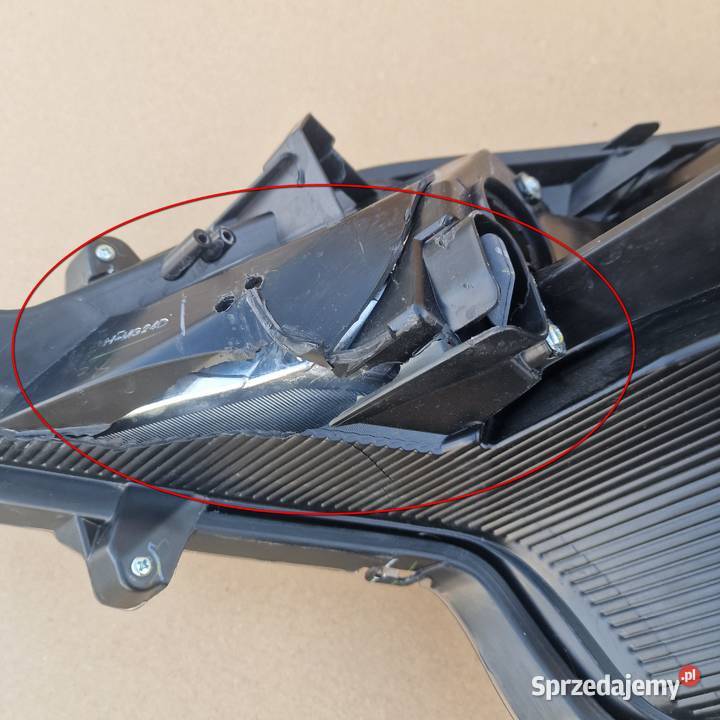 MITSUBISHI SPACE STAR 19 REFLEKTOR LAMPA PRAWA Bieleń