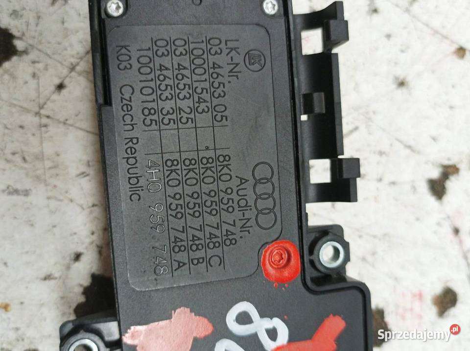 PRZEŁĄCZNIK FOTELA 8K0959748 Skoda Superb II