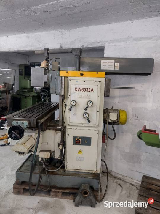 Frezarka do metalu uniwersalna MMM Maszyny Maków Podhalański