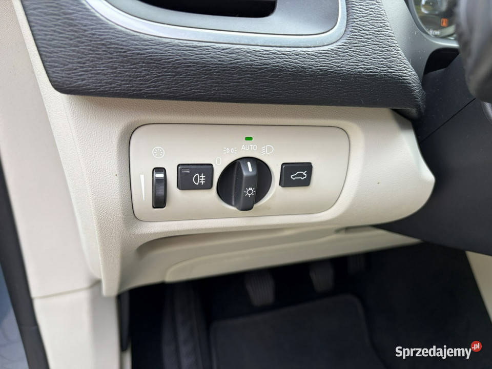 Volvo V40 20 D2 Full LED Podgrzewane fotele mazowieckie Lipówki sprzedam