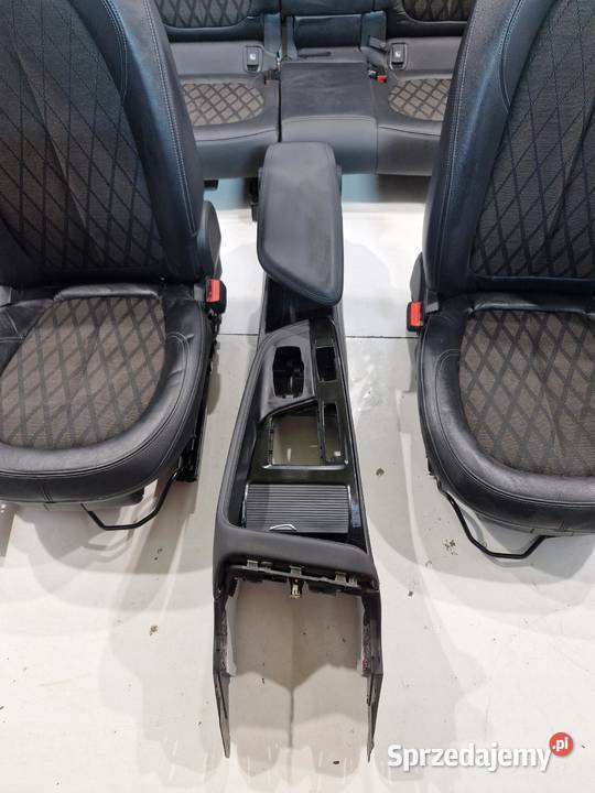 BMW X1 F48 LCI FOTELE KANAPA BOCZKI GRZANE PÓŁ osobowe sprzedam