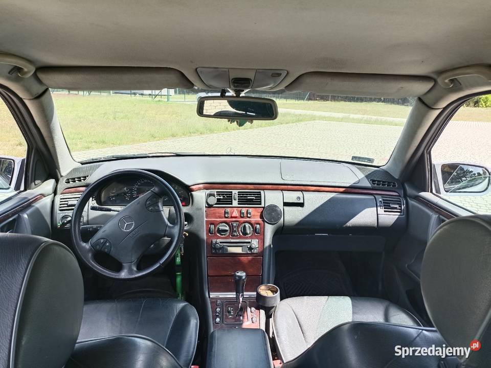 Sprzedam Mercedes e210 7 osobowy 22 cdi Kombi