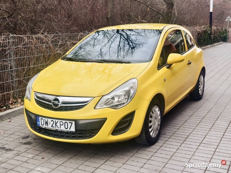 Opel Corsa D 12 benzyna świeżo serwisie gotowy