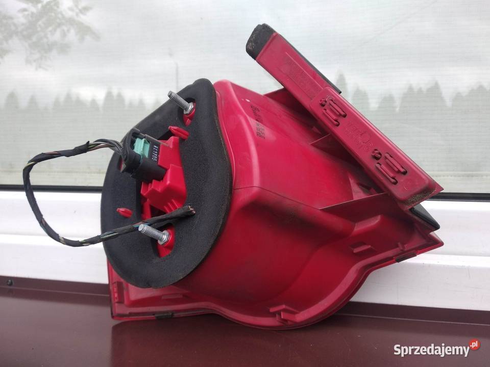 VW Passat B6 sedan lampa tył tylna prawa w Sieradz