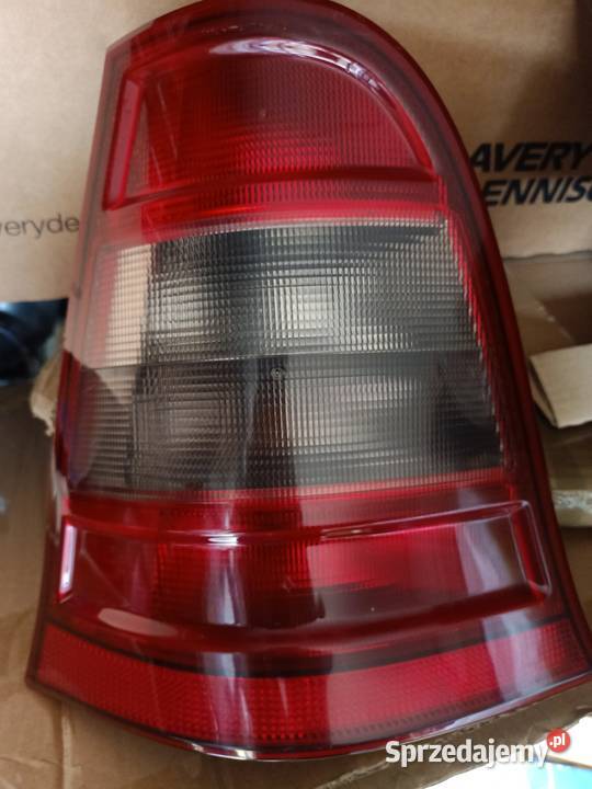 Lampa lewa tył tylna Mercedes w168