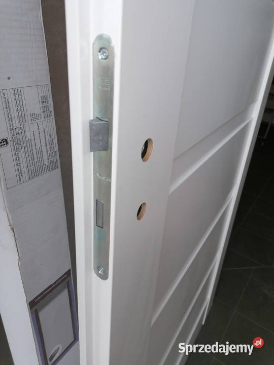 Drzwi łazienkowe z ościeżnicą 90L Stargard
