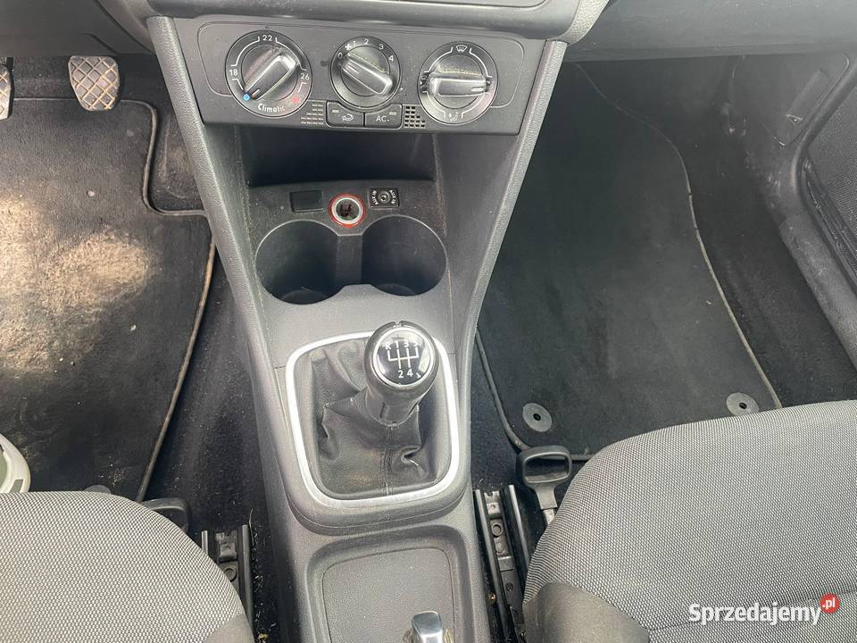 VOLKSWAGEN Polo V 16 TDi 90 Confortline BC034 Opole