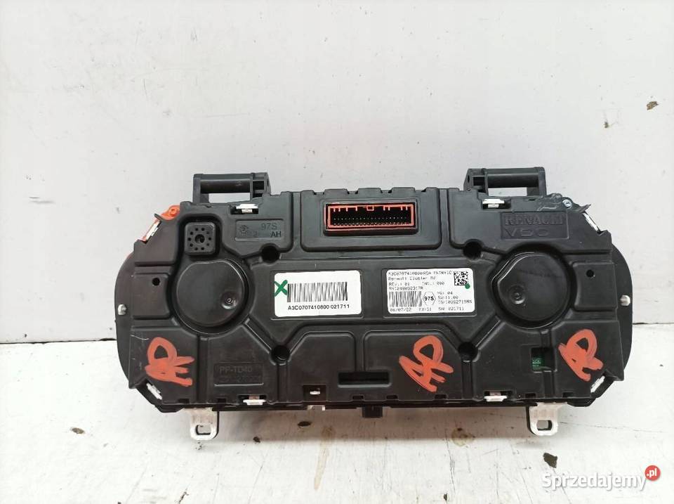 LICZNIK RN1248092317R 10 TCE 91 Dacia Duster II świętokrzyskie