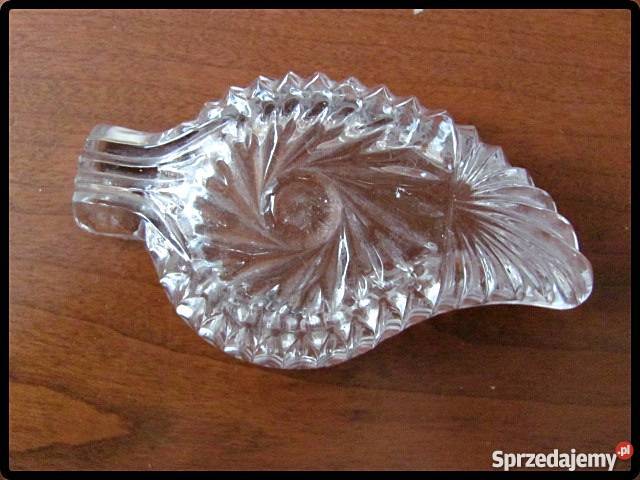 Popielniczka szklana kształt liścia przezroczysty Płock