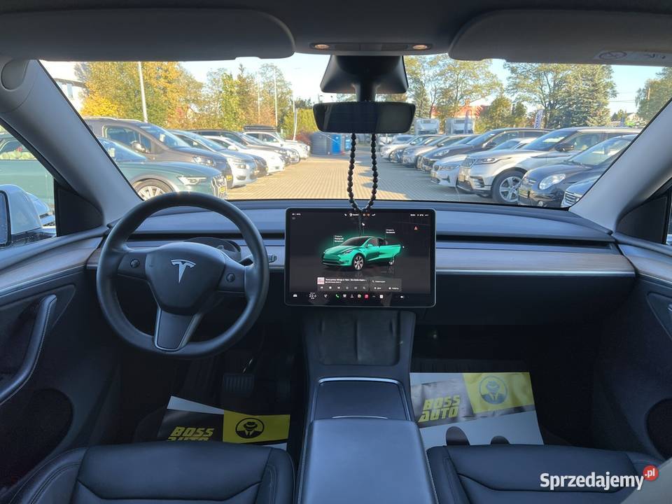 Tesla Model Y 2024 Warszawa