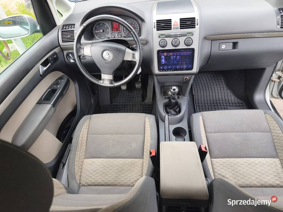 Volkswagen Toruan Cross 7 osób Hak