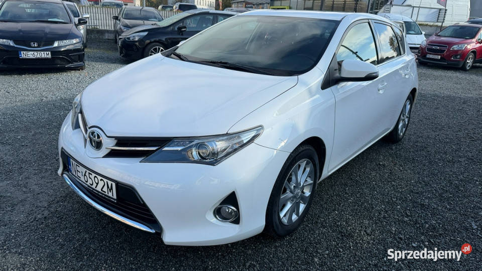 Toyota Auris Benzyna Zarejestrowany Ubezpieczony wielofunkcyjna kierownica warmińsko-mazurskie Elbląg