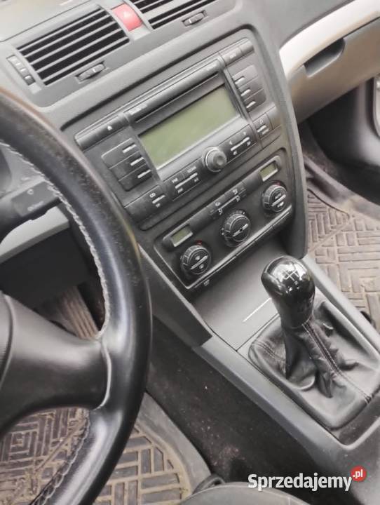 skoda octawia 16 mpi srebrny Octavia Cieszyna