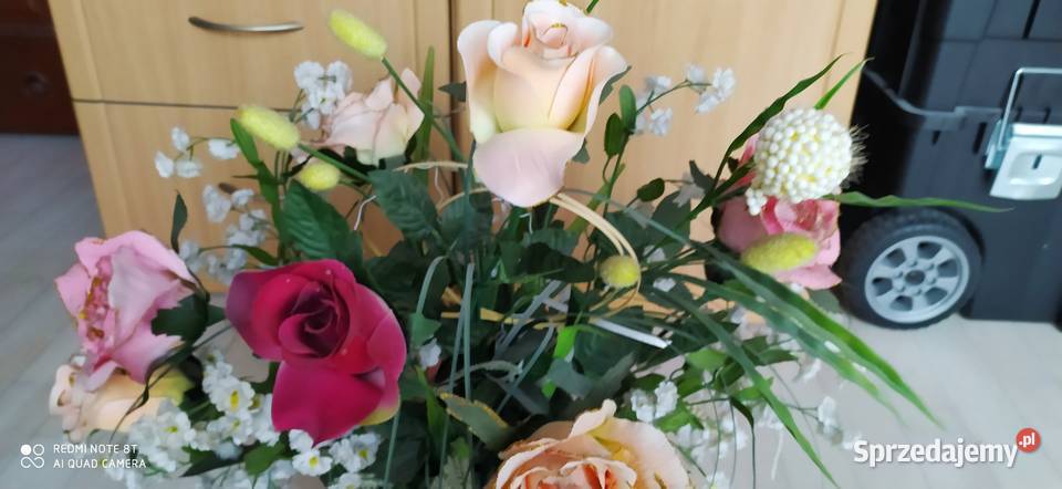 ikabana z kwiatami sztucznymi Poznań