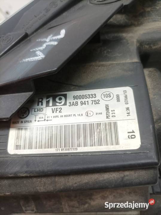 LAMPA PRZÓD PRAWA EUROPA BIXENON 3AB941752 VW świętokrzyskie sprzedam