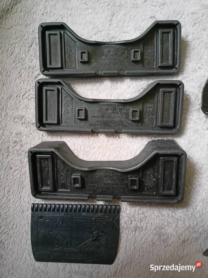 Zestaw do montażu bagażnika dachowego Klocki do Łódź