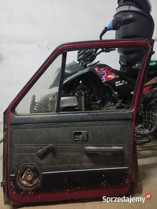 Przednie prawe drzwi GOLF MK1 osobowe