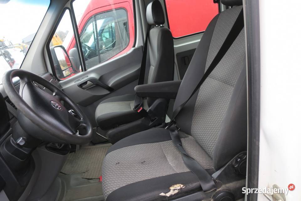 Volkswagen Crafter skrzynia 6 osob 2012r Grójec