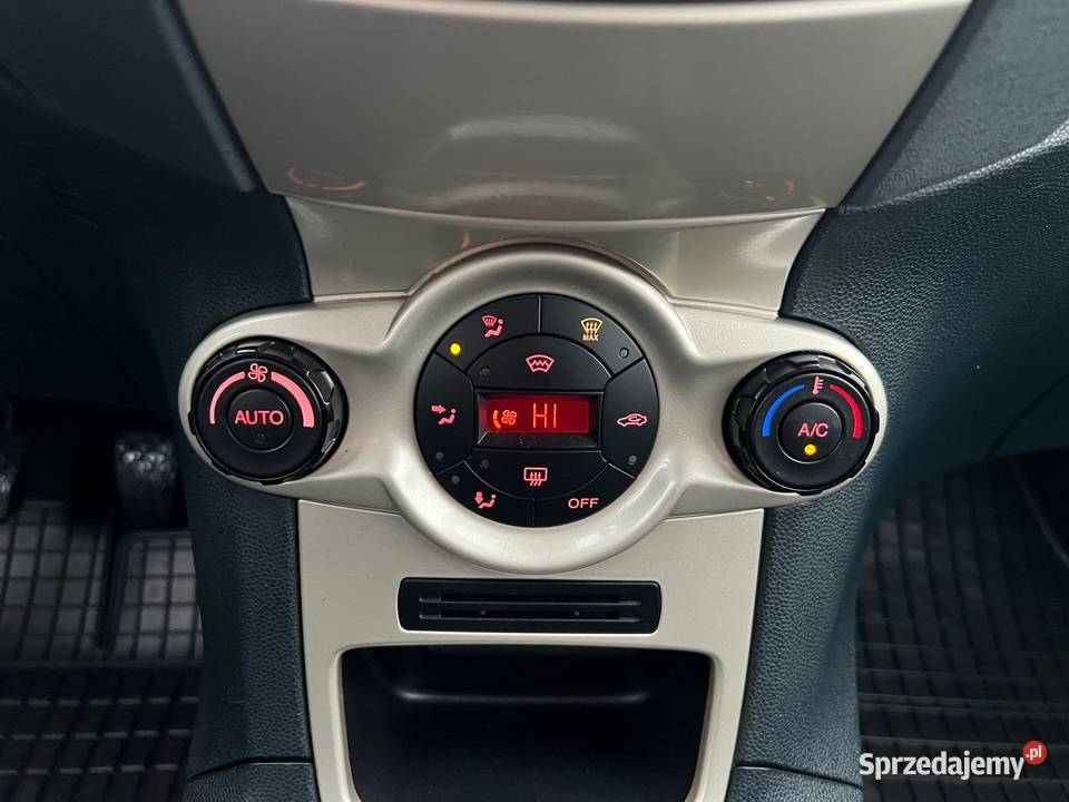 Ford Fiesta 14 benzyna grzana szyba Śliczna Tarnów sprzedam