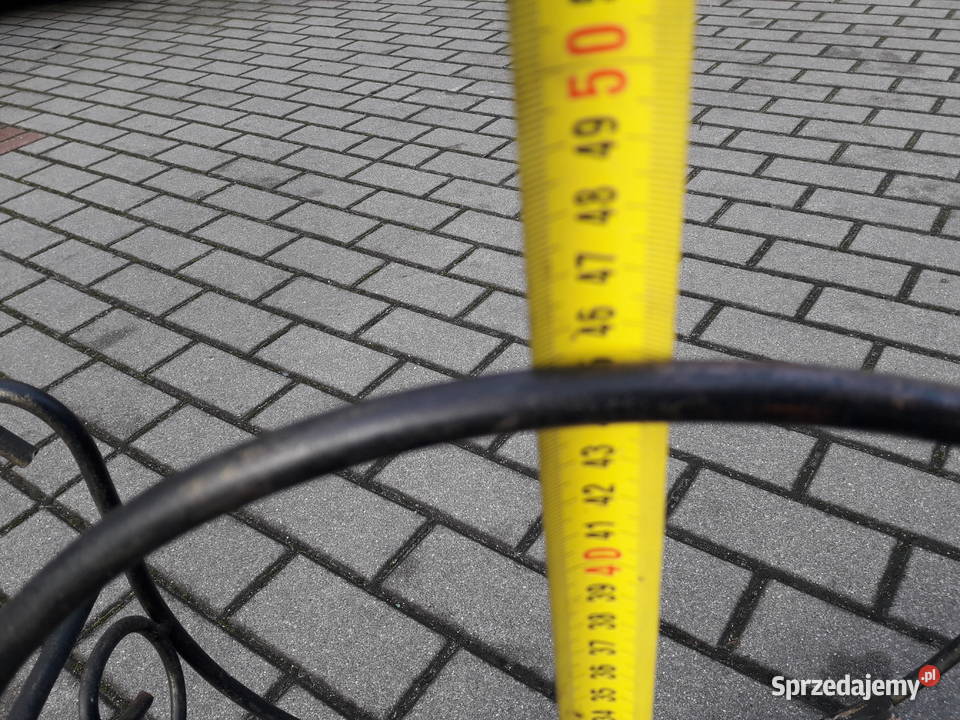 Metalowy kuty kosz na drewno kominkowe Gdynia