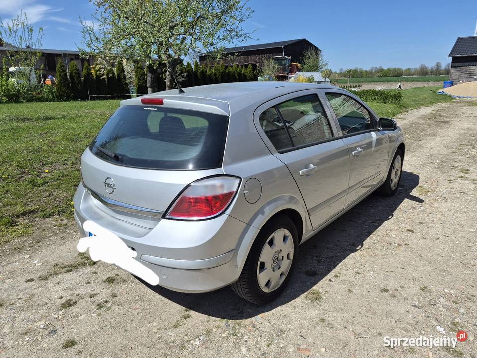 Opel Astra 2005 14 benzyna manualna Drzeńsko
