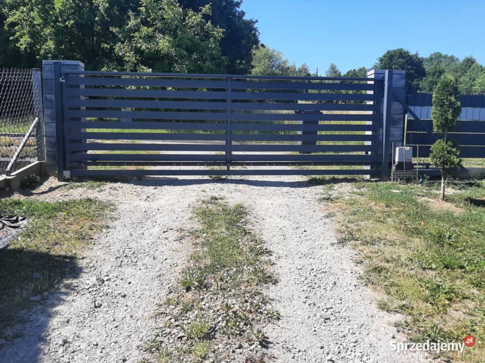 Brama przesuwna dwuskrzydlowa Haczów